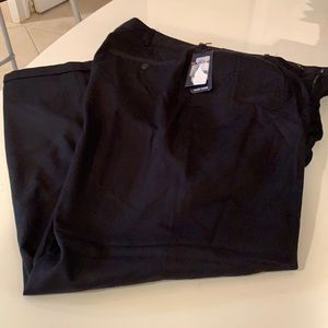 Round tree & York easy care men’s pants . Size 34x29 in dark navy